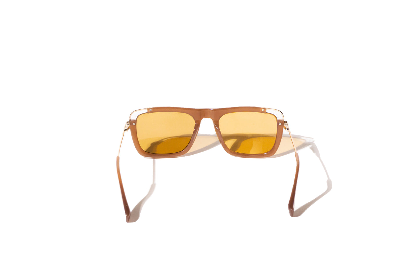 Lentes de Sol Rectangulares : Limited Edition Oliver People Color Ámbar