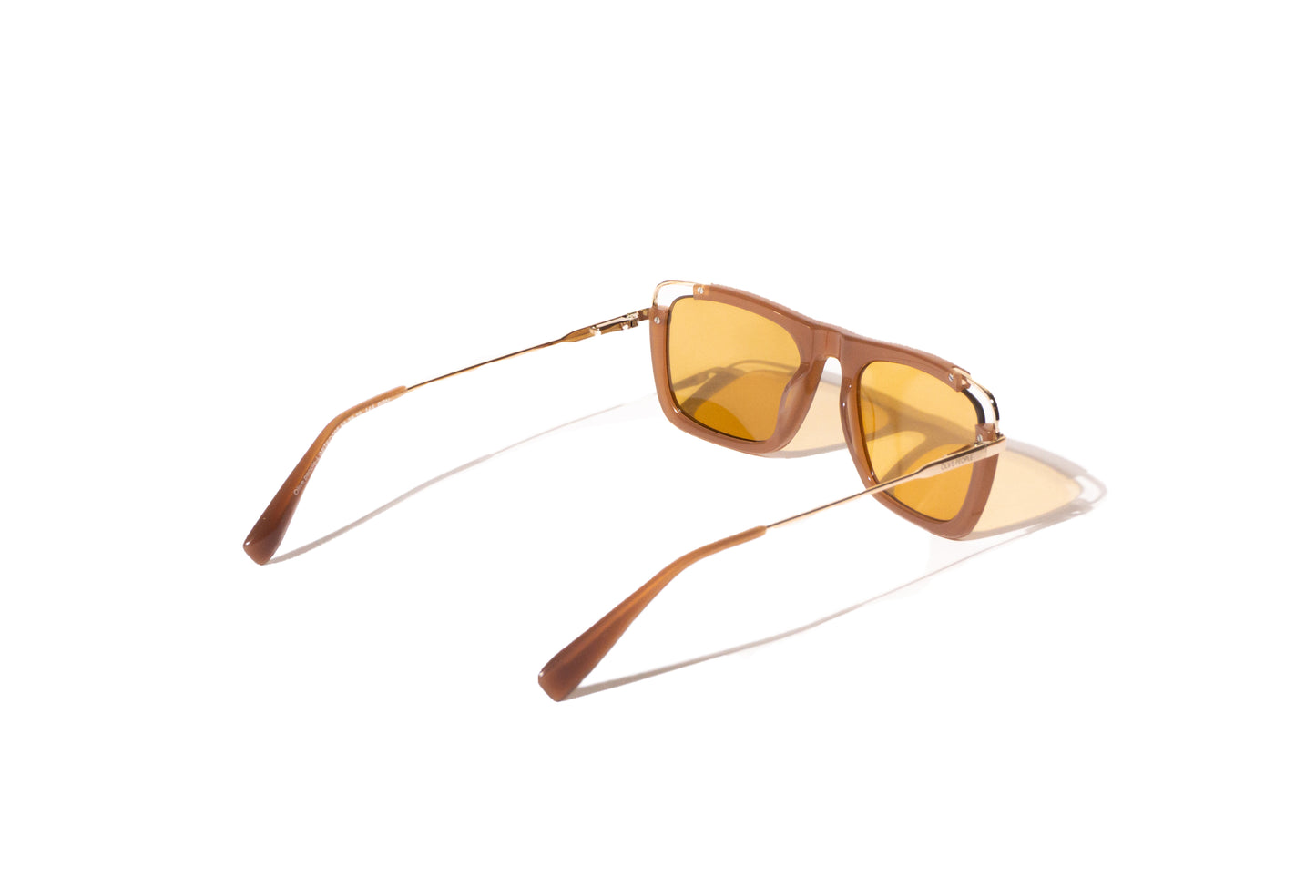 Lentes de Sol Rectangulares : Limited Edition Oliver People Color Ámbar
